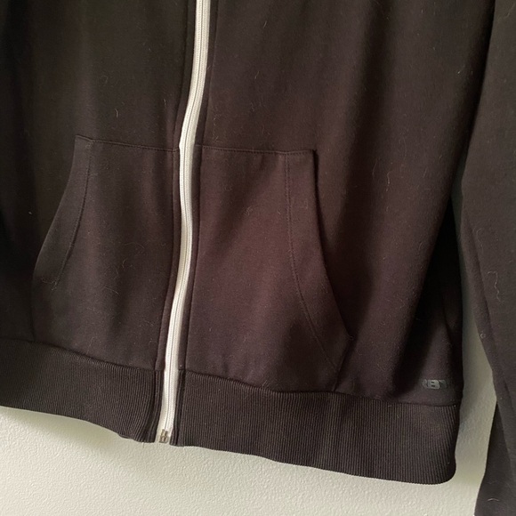 RBX | zippered sweater  with thumb holes. Large - Picture 5 of 11